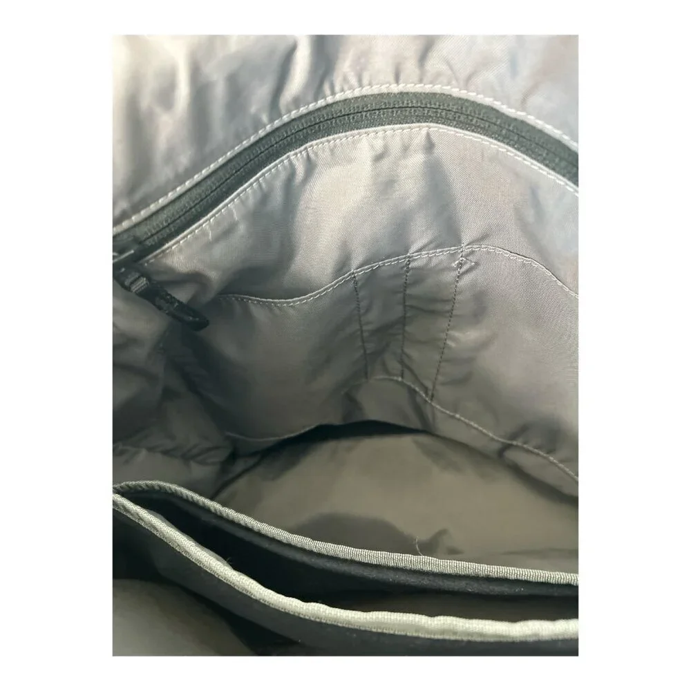Columbia Sportswear Unisex Tote/ Duffel Back Navy Outdoor Gym Travel Hiking Golf